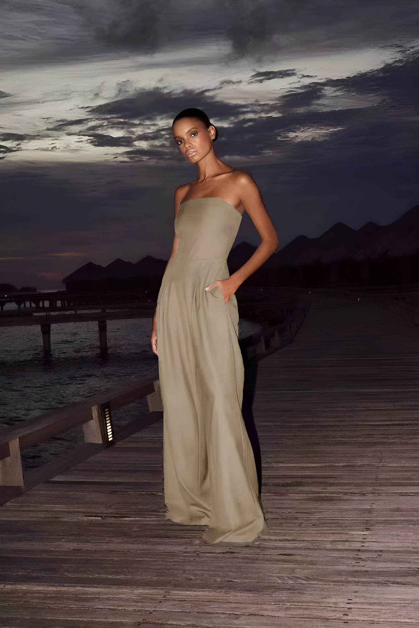 Elara – Strapless Jumpsuit